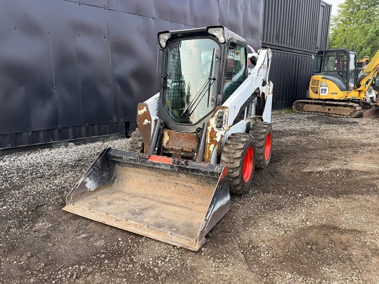 2021-bobcat-s590-image-8