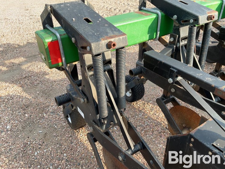 b&h-16r30-hiller-image-12