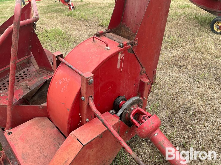 new-holland-30-image-16