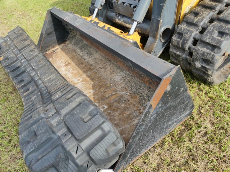 deere-325g-image-11