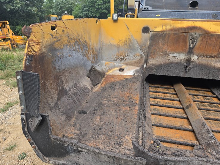 caterpillar-ap-1055f-image-66