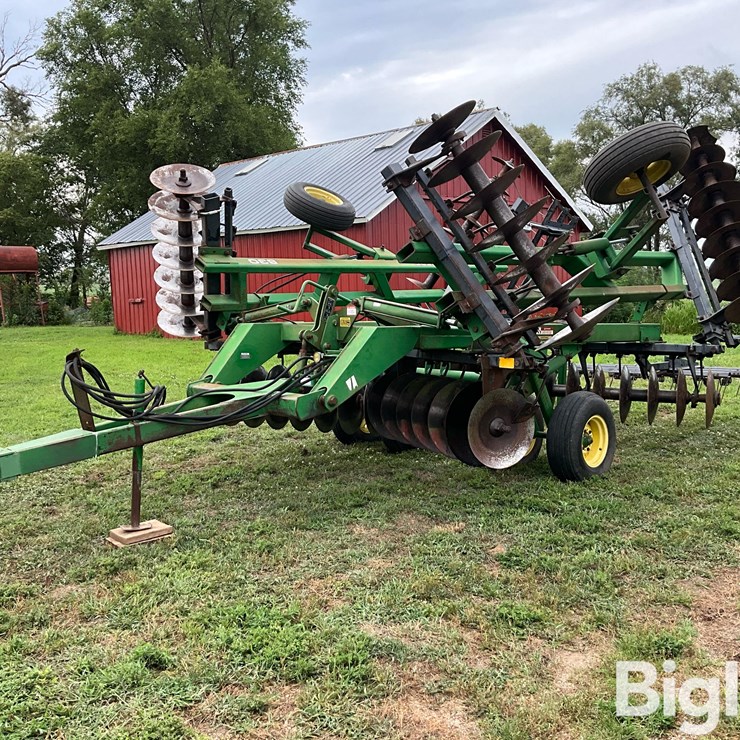 JOHN DEERE 630