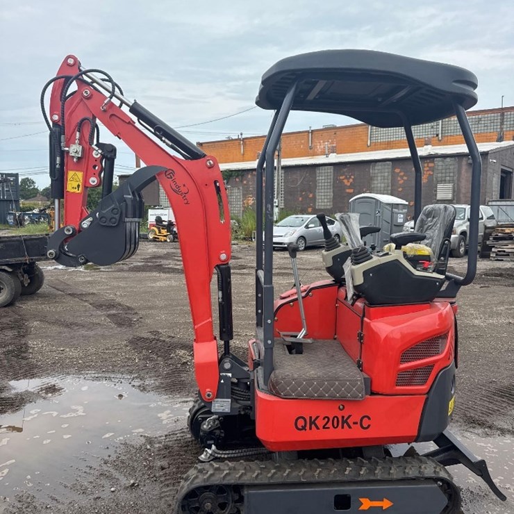 New CFG Industrial Co DIESEL Mini Excavator Model QK20K-C