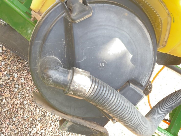 john-deere-1720-image-11
