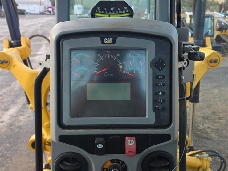 2020-caterpillar-140-image-72