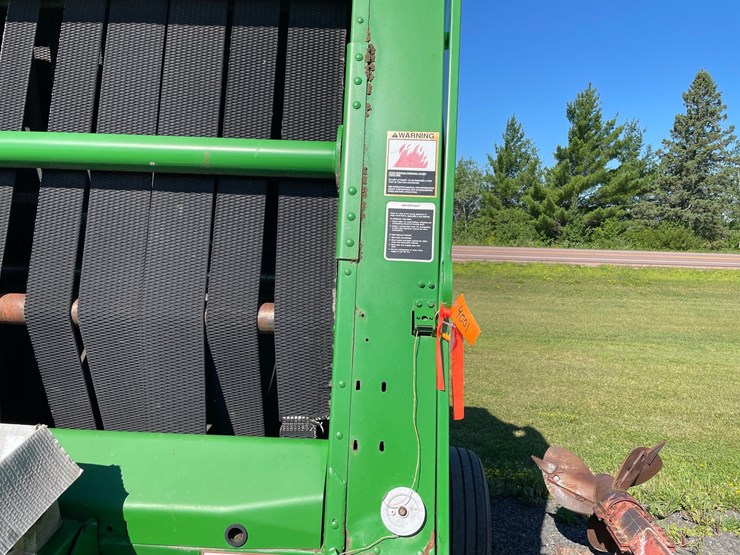 2003-john-deere-567-image-11