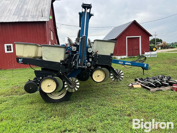 2000-kinze-2000-image-4