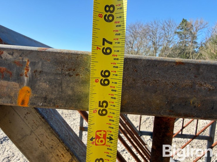 standing-hay-feeder-image-10