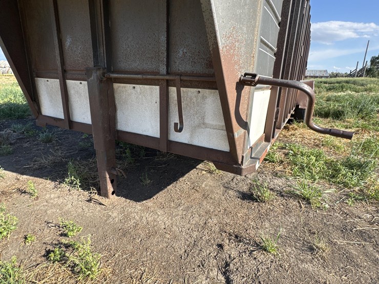 1994-kiefer-built-stockmaster-magnum-t/a-livestock-trailer-image-11