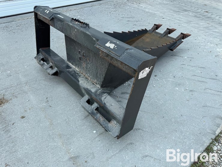 skid-steer-stump-bucket-image-5