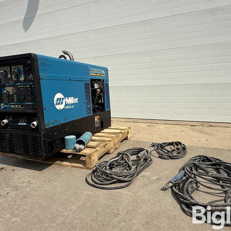 MILLER BOBCAT 250NT