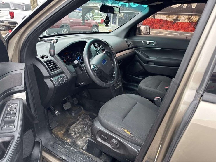 2017-ford-explorer-police-interceptor-image-9