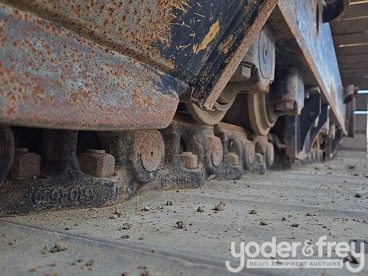 2019-caterpillar-336-image-13