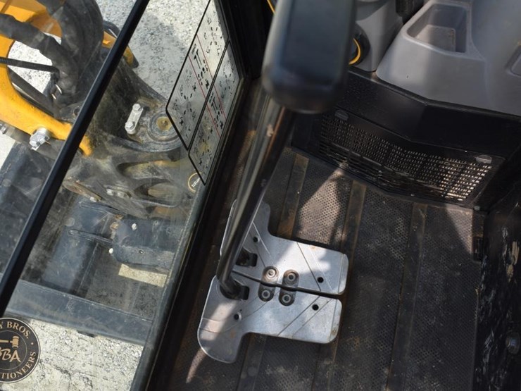 2024-jcb-35z-1-image-51