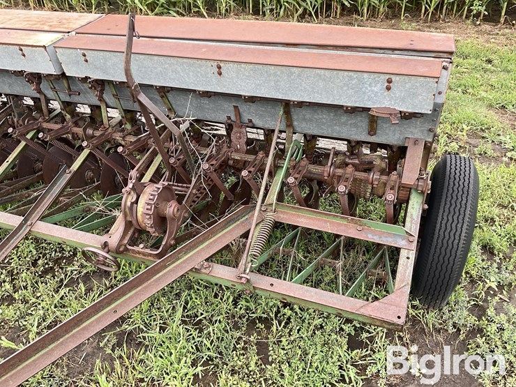 john-deere-10-image-11