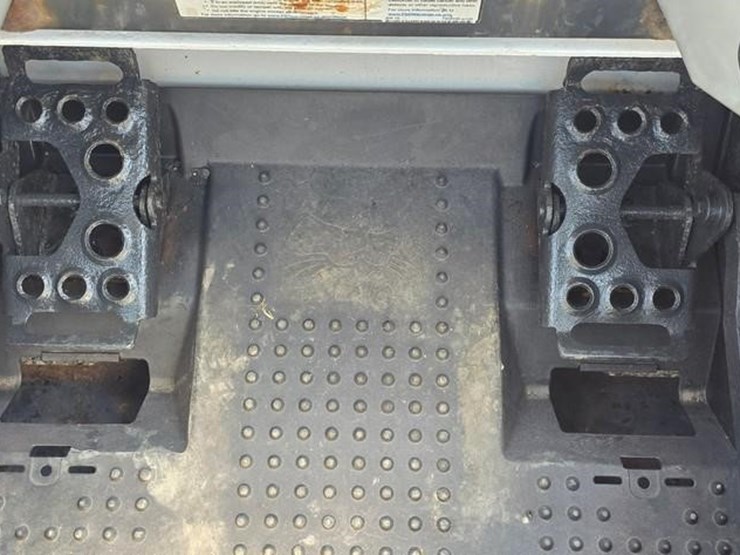 2019-bobcat-t595-image-49