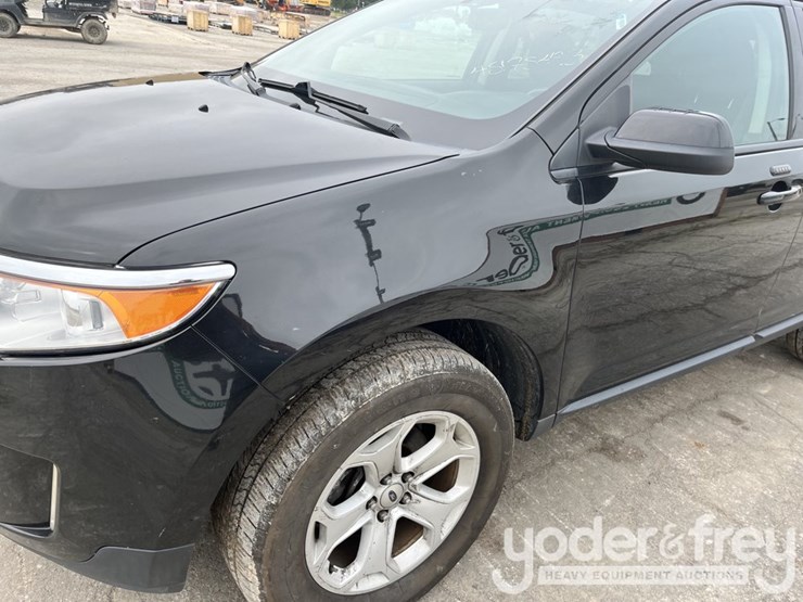 2013-ford-edge-image-13