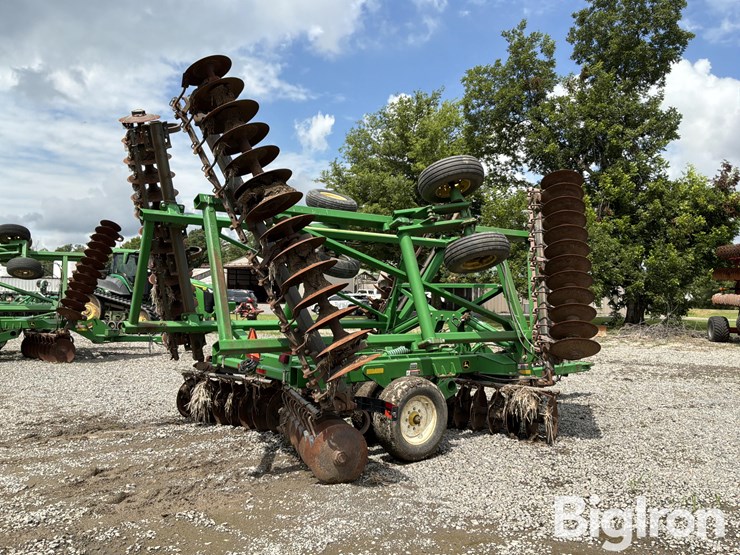 john-deere-2623-image-5