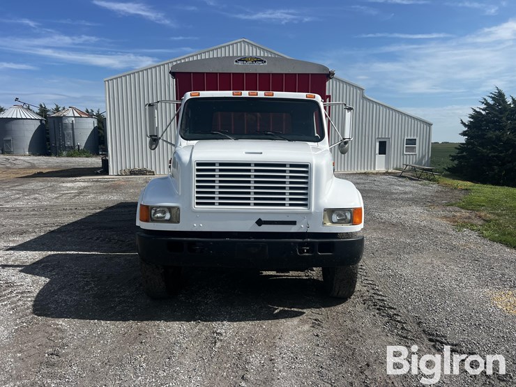 1994-international-4900-image-2