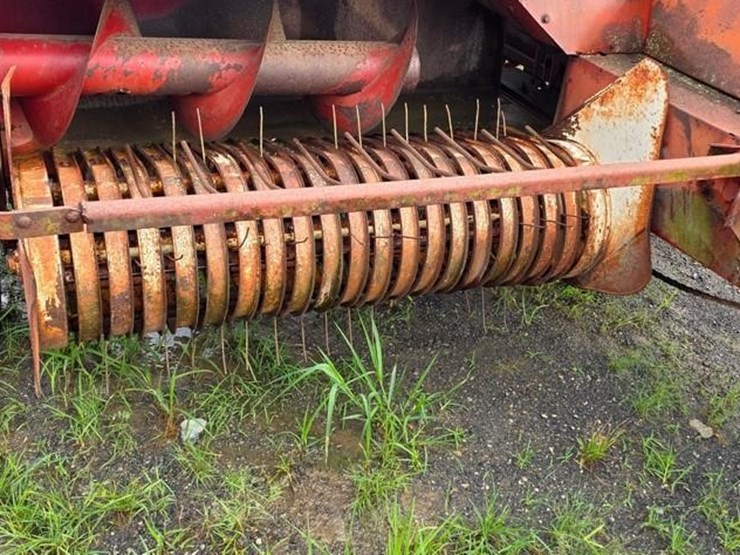 internatinal-435i-square-baler-image-7