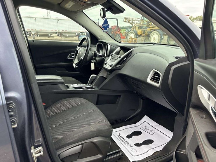 2014-chevrolet-equinox-image-15