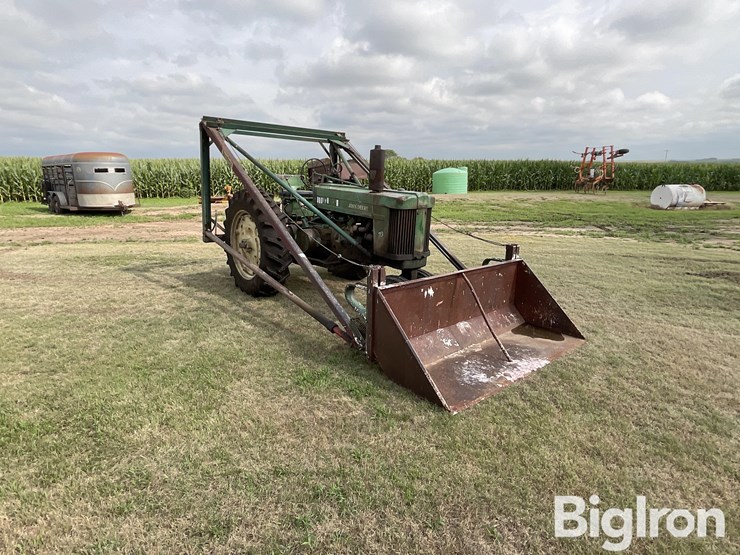 john-deere-70-image-3