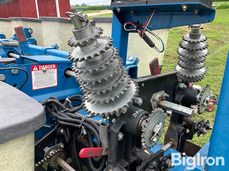 2000-kinze-2000-image-17
