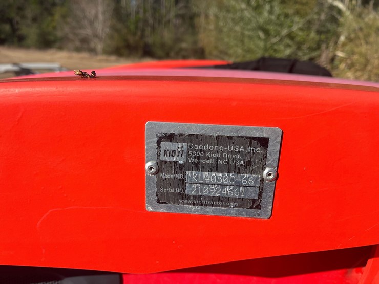 2021-kioti-ck2610hb-compact-utility-tractor-w/kl4030-loader-image-9