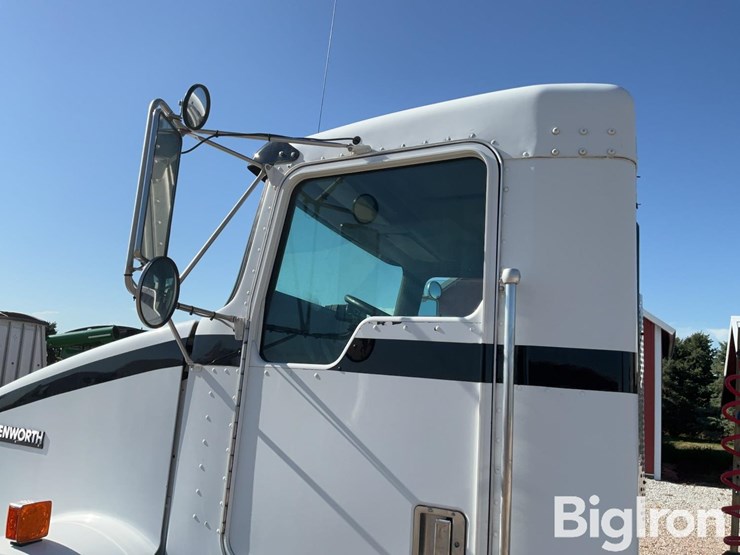 1999-kenworth-t800-image-17