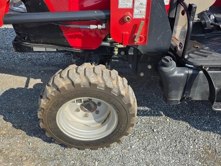case-ih-farmall-35c-image-10
