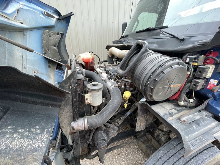 #108-•-2020-international-semi-tractor-(has-wi-title)-(denmark,-wi)-image-75