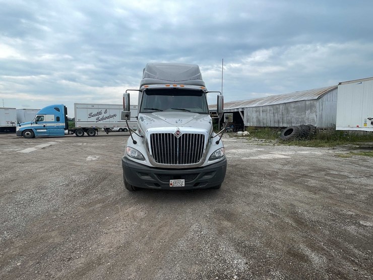 2016-international-prostar-image-8