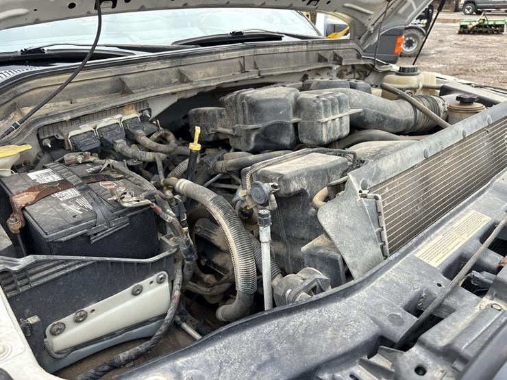 2014-ford-f250-xl-image-10