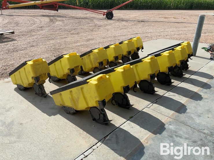john-deere-3-bushel-poly-seed-boxes-image-7