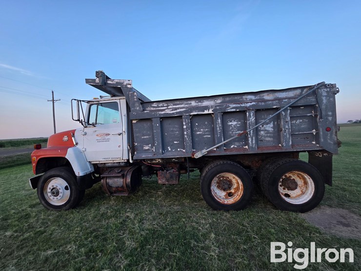 1979-ford-l8000-image-8