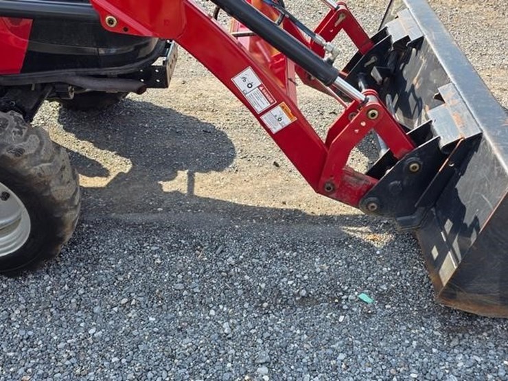 case-ih-farmall-35c-image-24