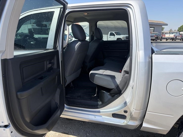 2017-dodge-ram-1500-image-12
