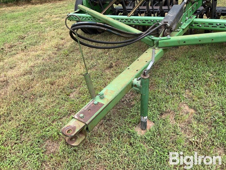 john-deere-8300-image-9