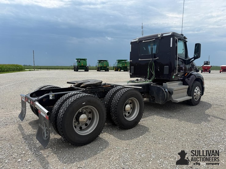 2020-peterbilt-579-image-5