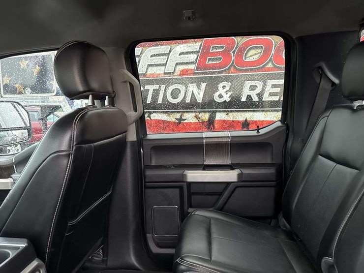 2021-ford-f250-lariat-image-21