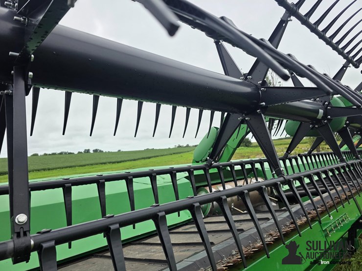 2021-john-deere-rd45f-hydraflex-draper-head-image-18