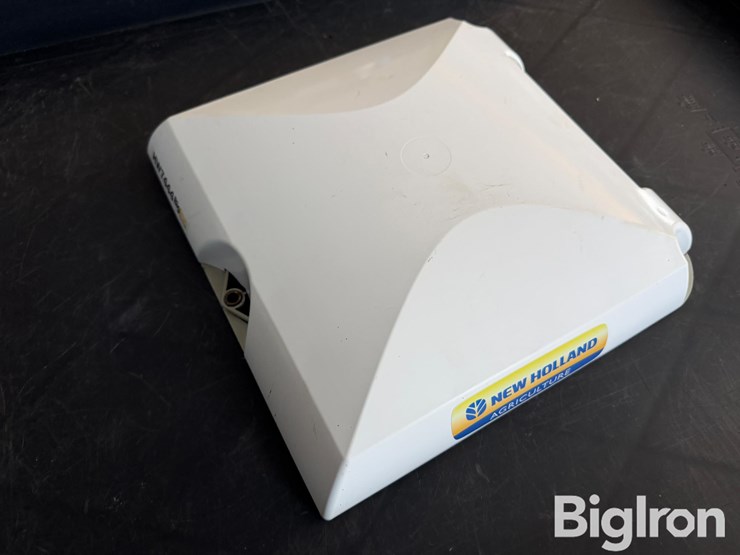 2021-case-new-holland-372-receiver-image-10