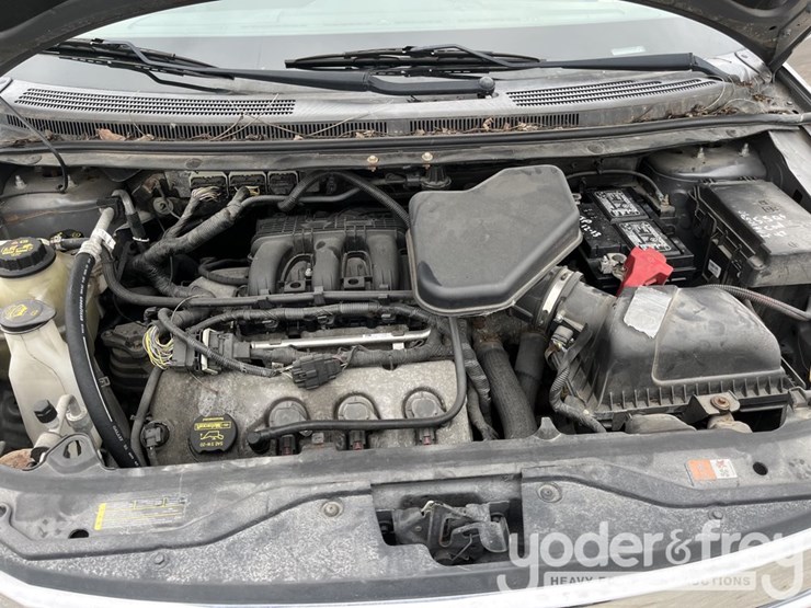 2010-ford-edge-image-42