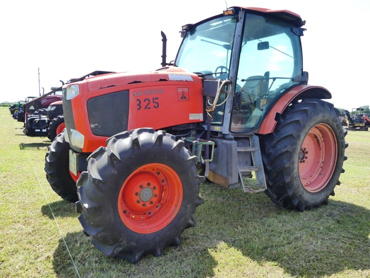 2013-kubota-m135gx-image-2