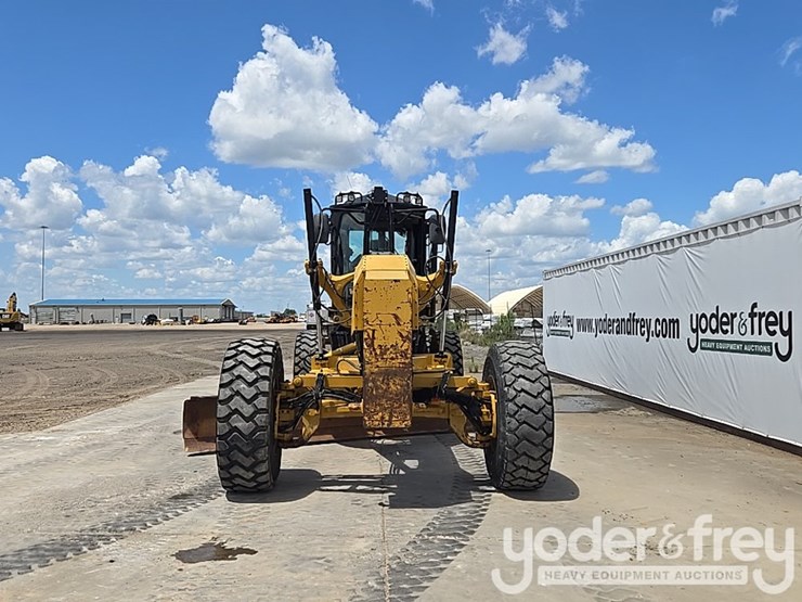 2016-caterpillar-140m3-awd-image-8