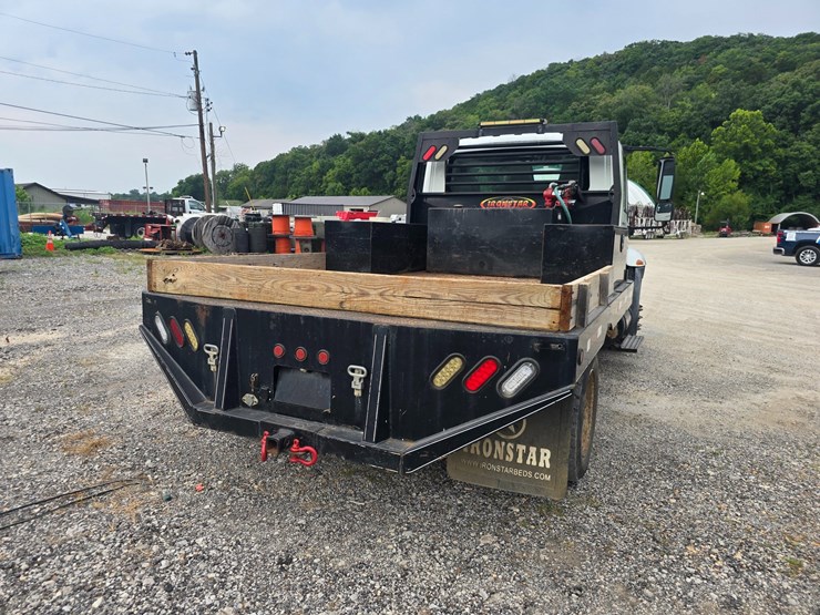 2006-international-durastar-4300-image-11