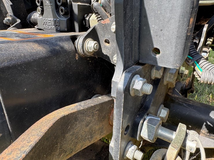 2014-john-deere-1023e-image-61