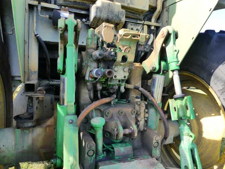 john-deere-6715-image-6