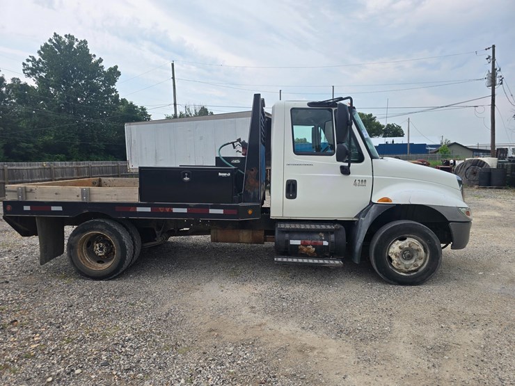 2006-international-durastar-4300-image-15