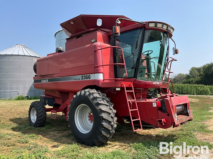 2000-case-ih-2366-image-3